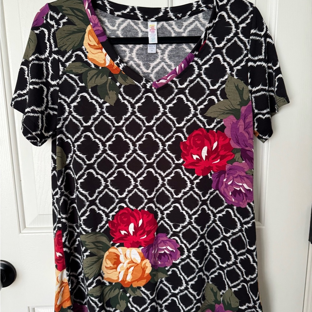 LuLaRoe Christy T Black Floral Short Sleeve Top